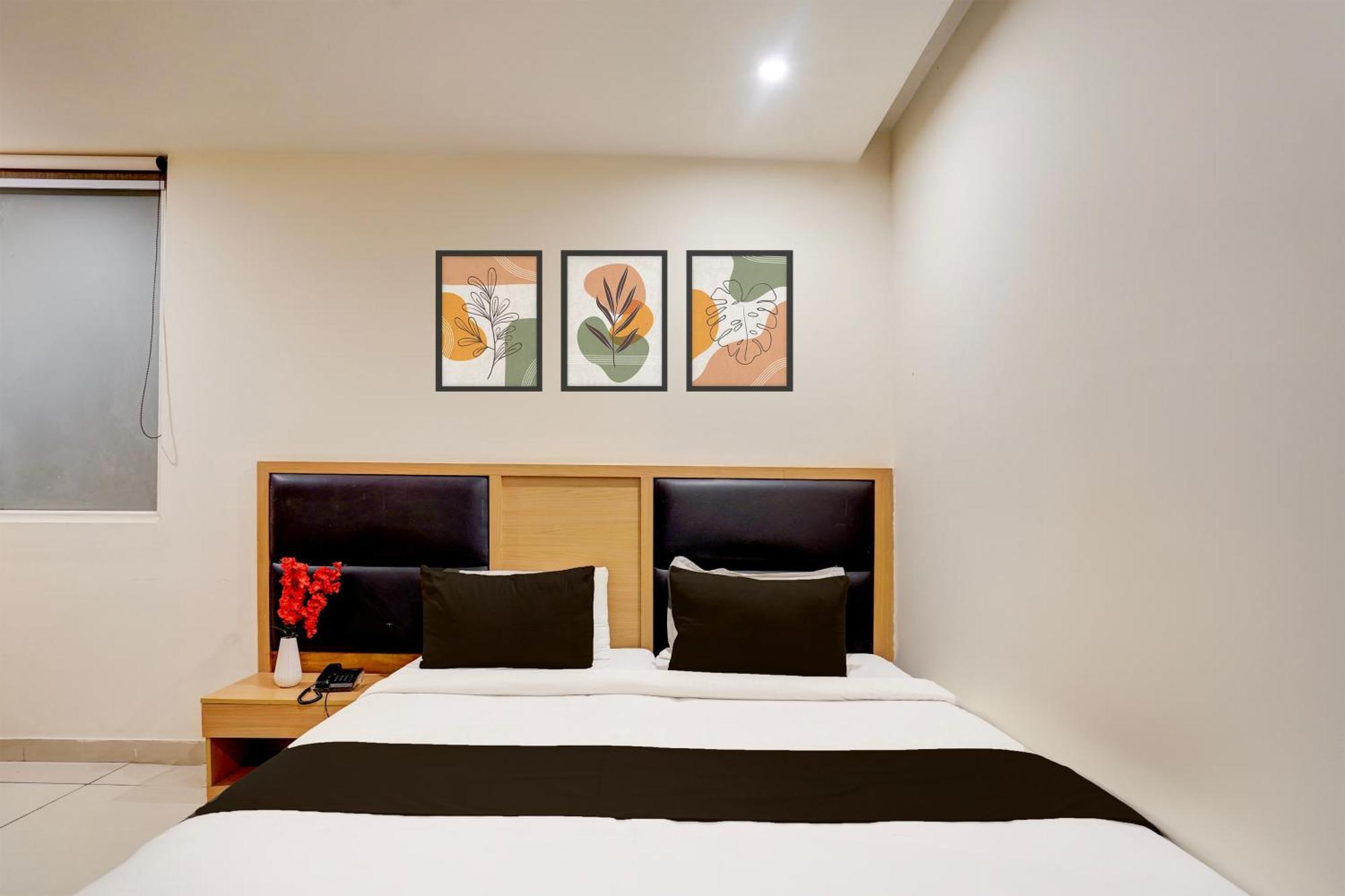 Отель Super Townhouse Airport Road Delhi Нью-Дели Экстерьер фото